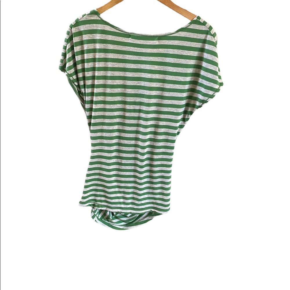 Max studio green and gray striped shirt, size is, Warm but still good life